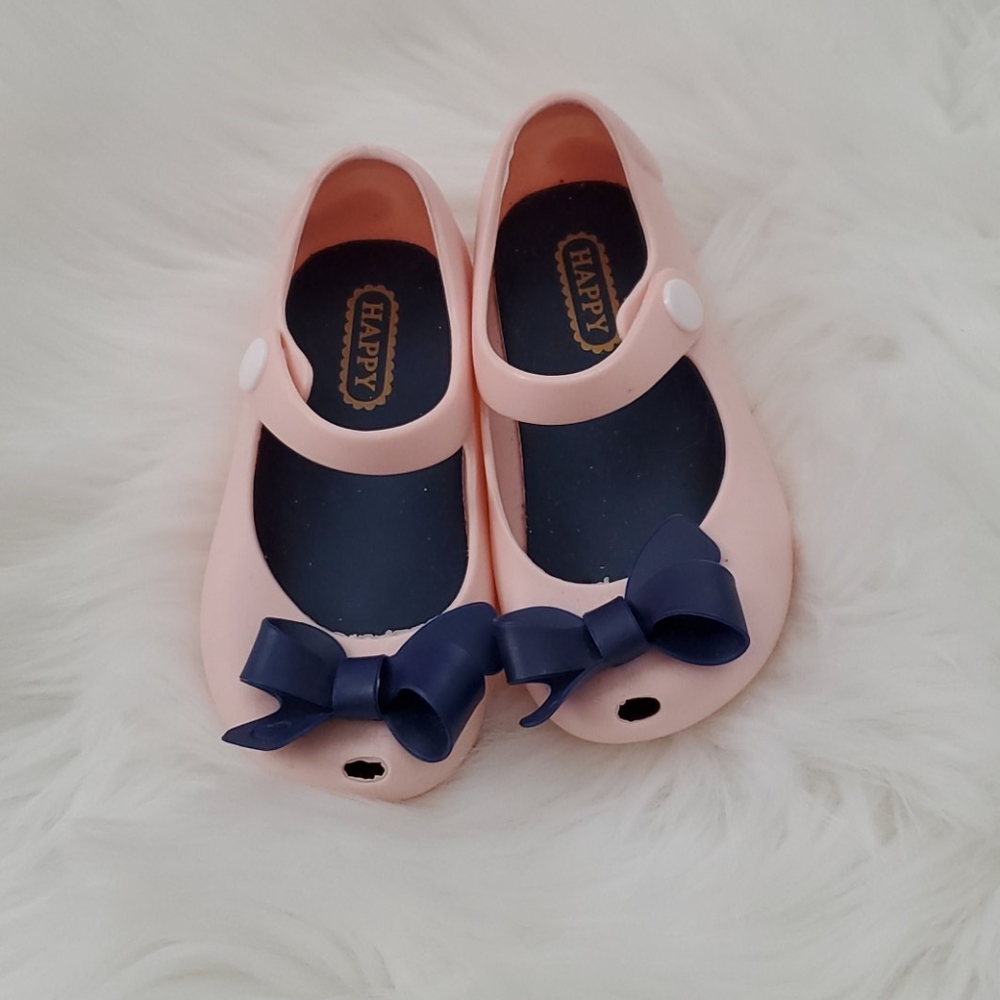 Size 6T.